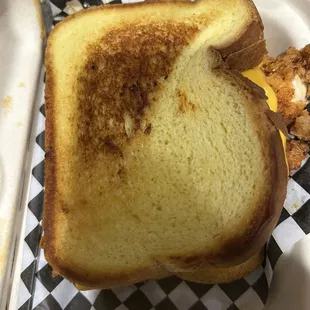 Hot chicken grilled cheese