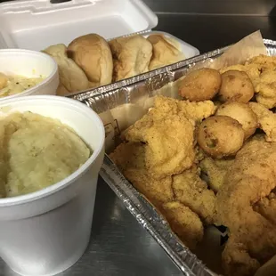 Friday&apos;s Family Fish Fry Value Meal