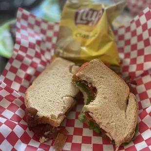 BLT