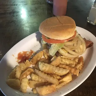 Bacon cheeseburger with fries