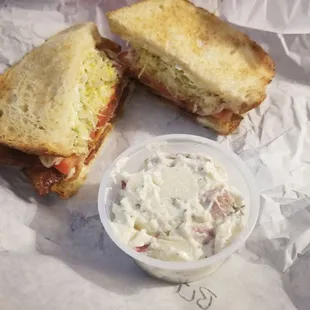 BLT w potato salad