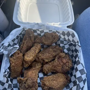 This is "Supposed" to be Ol honey bay wings! I hope the owner see's this!