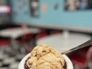 Oldie’s Subs And More