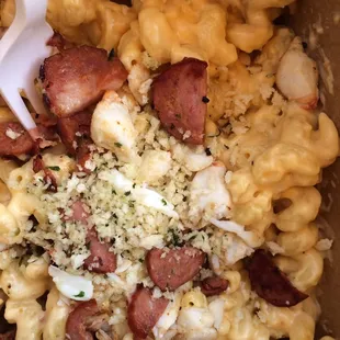 Mac &amp; cheese with lump crab and andouille sausage