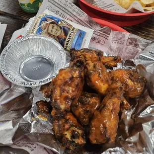 chicken wings and chips