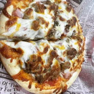 Pizza with sausage