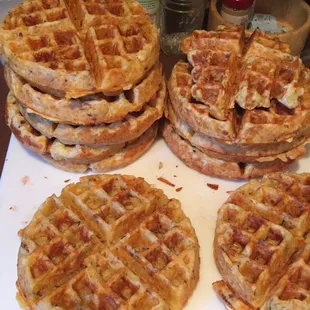 Bacon Mac n Cheese Waffles