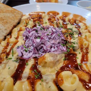 Bbq pork mac and cheese