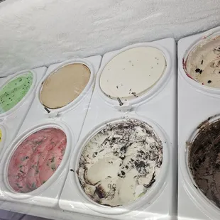 different flavors of ice cream