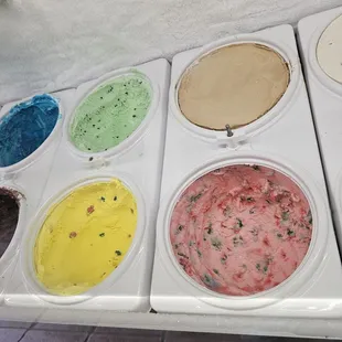 different flavors of ice cream
