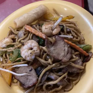 Hong Kong noodles lunch plate