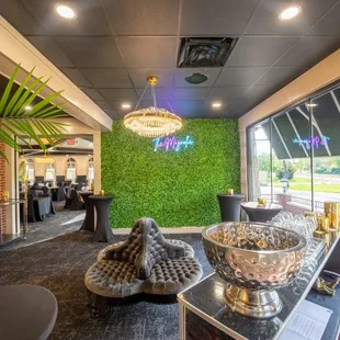 Make an entrance at The Magnolia!