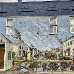 Mural on side street toward Azalea City Brewery