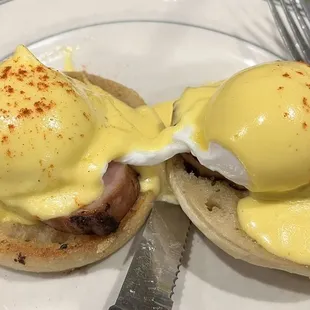 Eggs Benedict