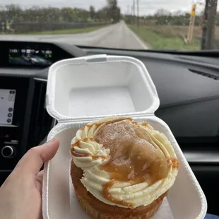 Caramel apple muffin