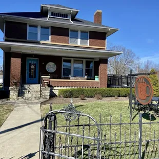 The shop! Outside view