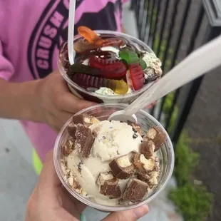 Death by Mint + Vanilla bean with fudge &amp; gummy worms. Chocolate chip cookie dough + vanilla bean with Twix pieces