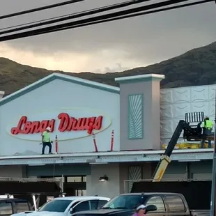 Longs Drugs sign