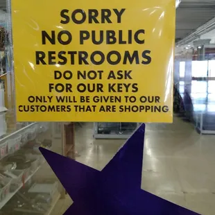 Notice of no public restroom