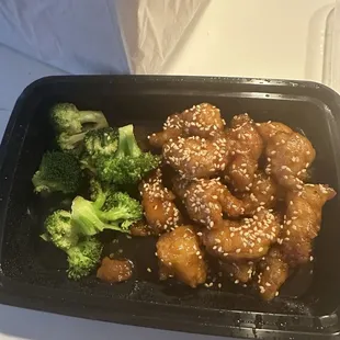 L10. Sesame Chicken