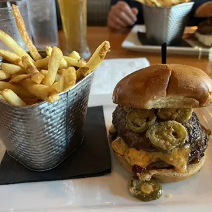 Pimento, smash burger