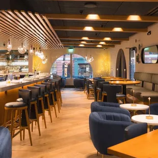 the bar and dining area