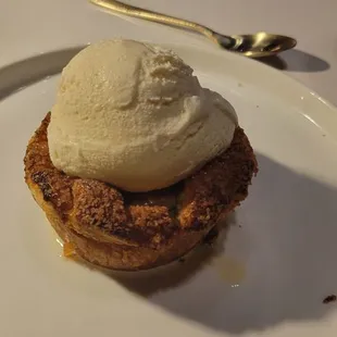 Caramel Apple Pie