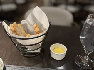 Entyse Bistro