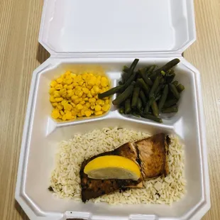 Grilled Lemon Salmon Over Rice, Kernel Corn  And Green Beans