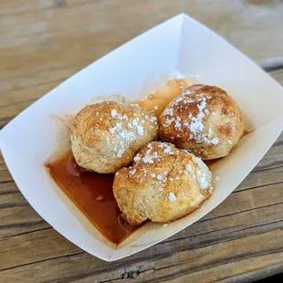 Cinnamon Sugar Knots from Geno D's Pizza | Instagram: @telephonesmoothie
