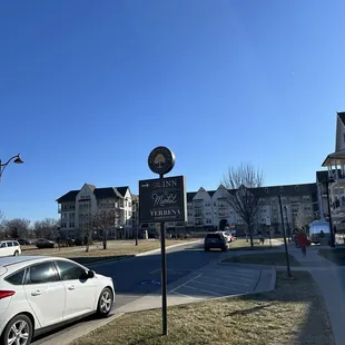 The Market at Meadowbrook Sign