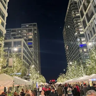 The Holiday Promenade evening market at Water Street