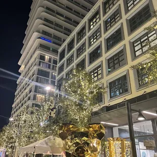 The Holiday Promenade evening market at Water Street