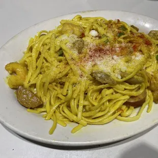 Pasta with barely any meat