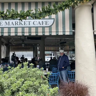 Live music restaurant
