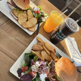 Classic Cheeseburger