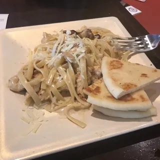 Kids Chicken Alfredo