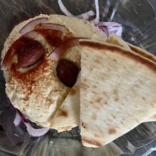 Classic Hummus and Pita