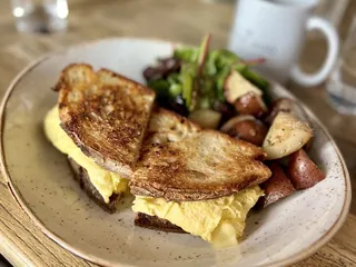 The Blue Dog Cookhouse & Bar