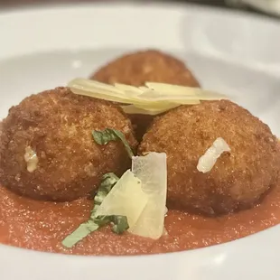 Truffle Mac N Cheese Balls