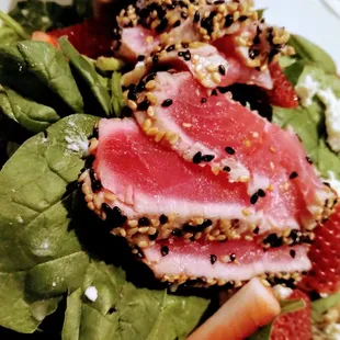 Seared Tuna Salad