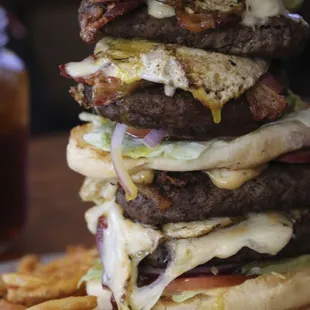 The Mason Jar Burger Challange !!! Can you eat it all in 30 minutes ?