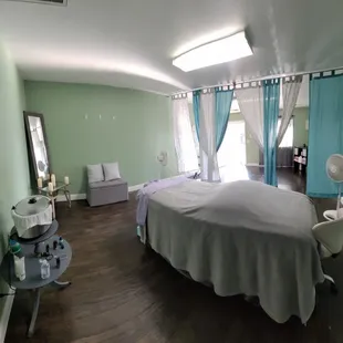 All Massages include Hot Stone's, Hot Towels, light stretching and essential oils