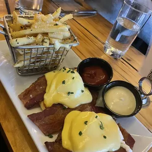 Eggs Benedict