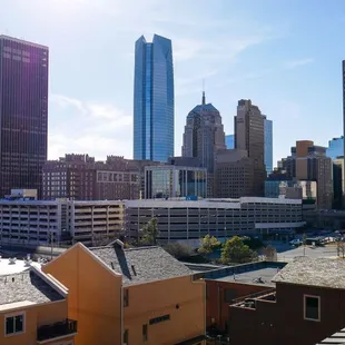 beautiful view of the OKC skyline. walking distance from entertainment, food, etc.