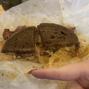 Reuben, finger for size comparison