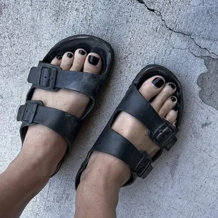 Finished toes! Black for Halloween!