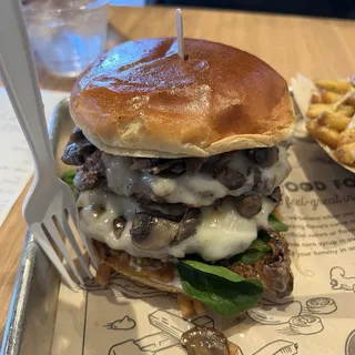 DOUBLE SWISS & SHROOM MELTBURGER