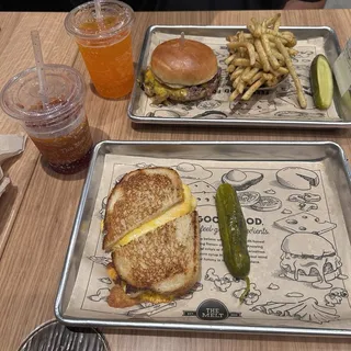 THREE CHEESE CLASSIC