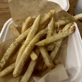 GARLIC PARMESAN FRIES